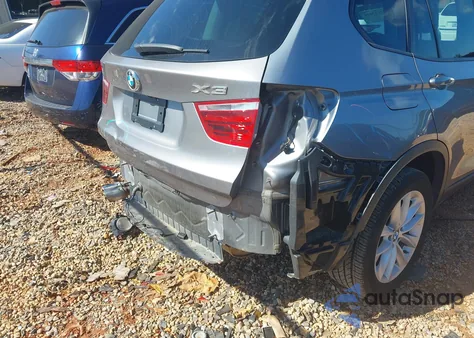 2017 BMW X3 xDrive28I z USA, uszkodzony, nr VIN 5UXWX9C51H0T12288